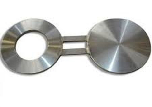 Features of Spectacle Blind Flange