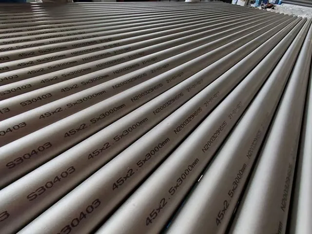 Stainless Steel Welded Pipe vs Stainless Steel Seamless Pipe: Key Selection Guide